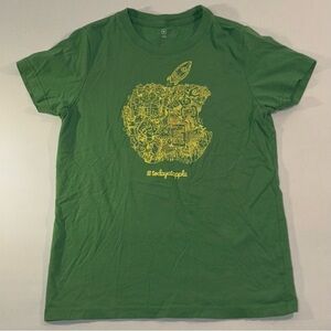 APPLE CAMP APPLE DESIGN TODAY AT APPLE GRAPHIC GREEN SHORT SLEEVE YOUTH T-SHIRT